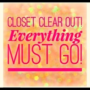 Women  medium and large shirt perfect for spring/